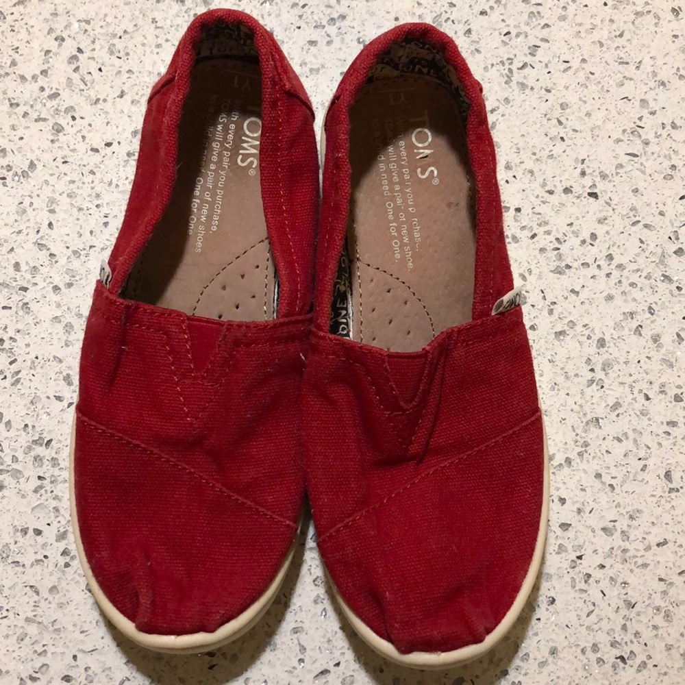 Kids Size 1 Toms